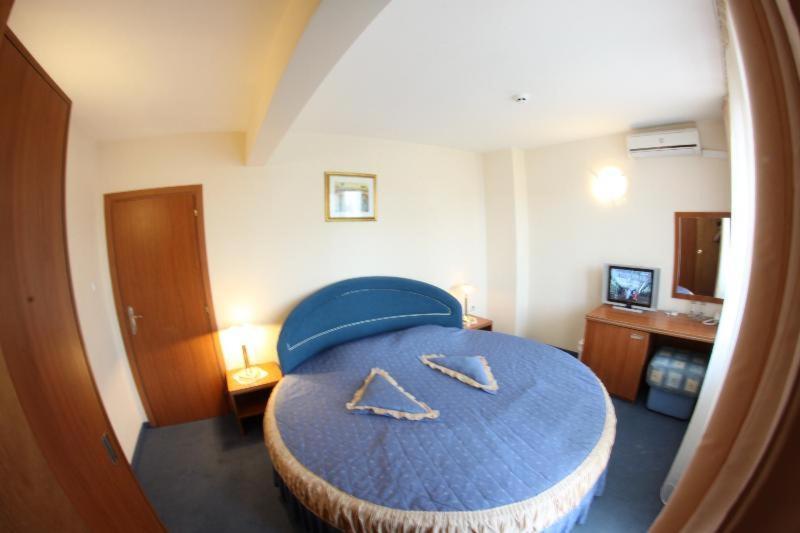 Italia Hotel Neszebar Szoba fotó